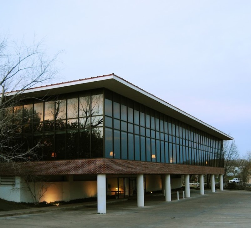 Exterior of the Fort Worth Therapy Associates office building on Bryant Irvin Court